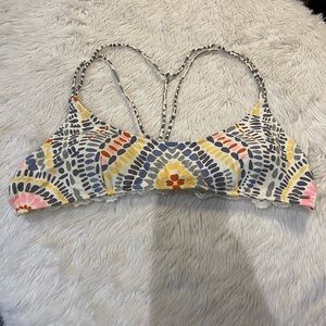 Super cute top! Very supportive!